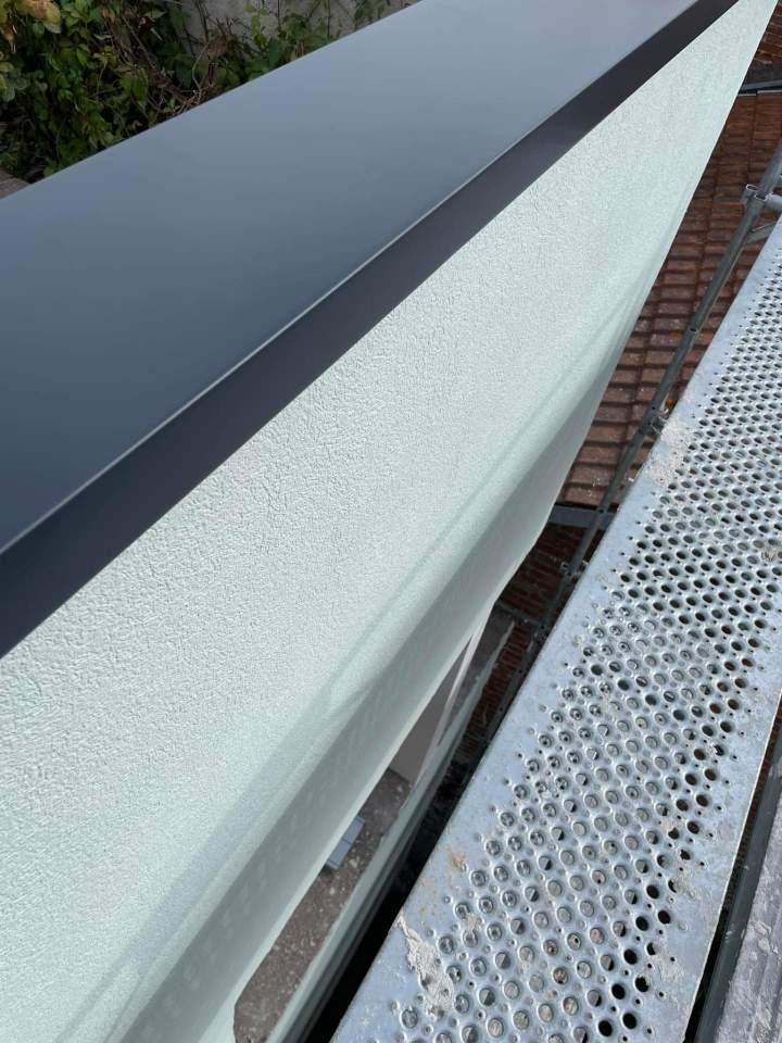 Pose de couvertines en aluminium Côte d'Opale