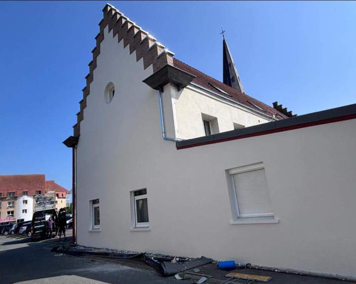 Bâtiment ancien après ravalement de façade Côte d'Opale