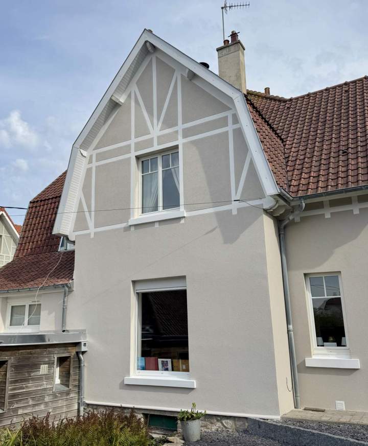 Application de chaux aérienne et de peinture minérale Côte d'Opale